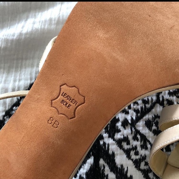 VINTAGE ivory heels - Picture 3 of 3